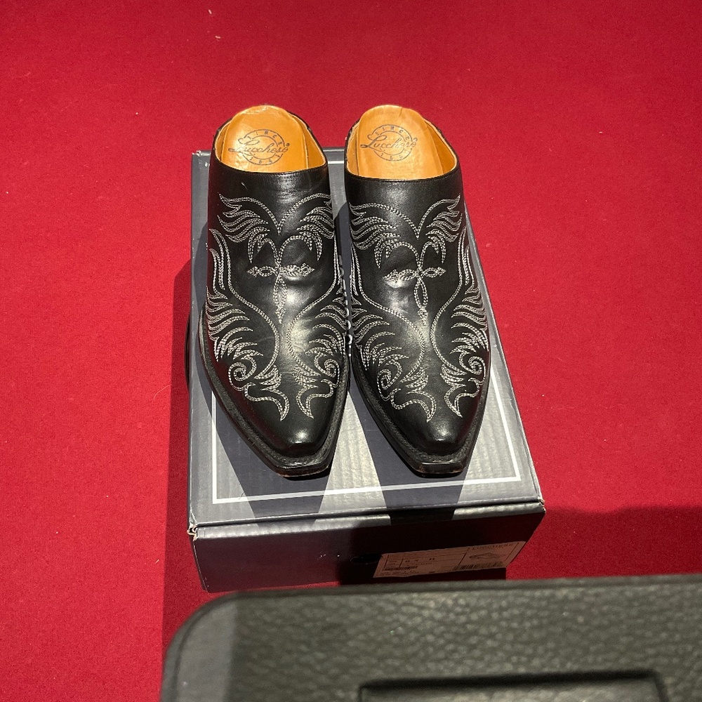 Lucchese Black Embroidered Mule Size 9 Black